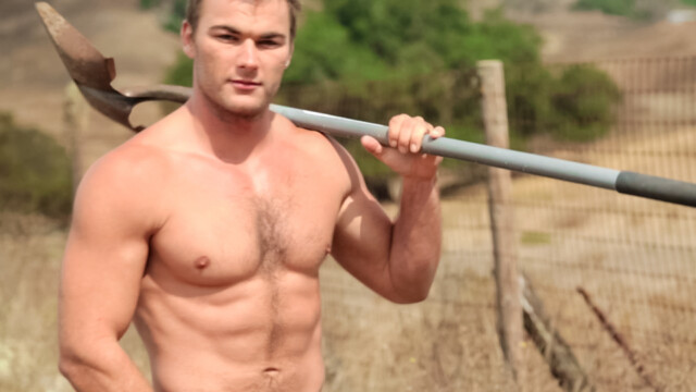 Tristan Scott’s Sensual Solo Show on NextDoorMale